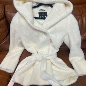 Wool luxury coat - beige 

55% wool, 40% polyester, 5% acrylic